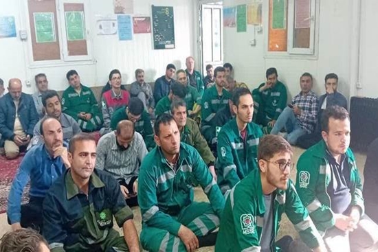 برگزاری جلسه آموزشی سبک زندگی سالم با محوریت پیشگیری از بیماریها ویژه کارگران کارگاه ساخت مترو در اسلامشهر 